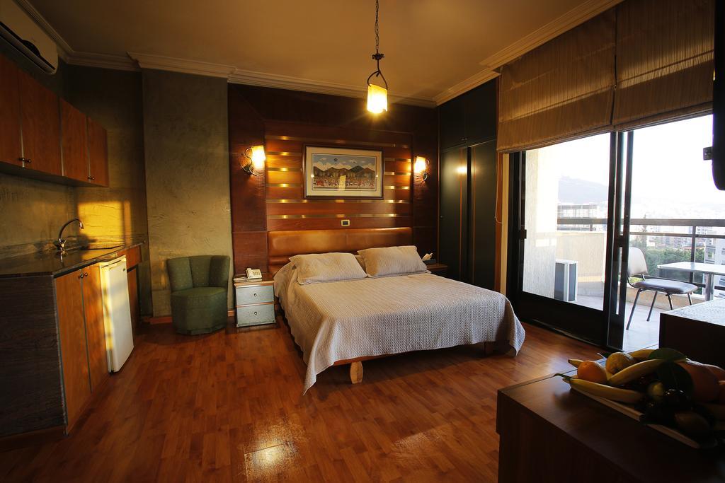 Camelot Hotel Jounieh Kültér fotó