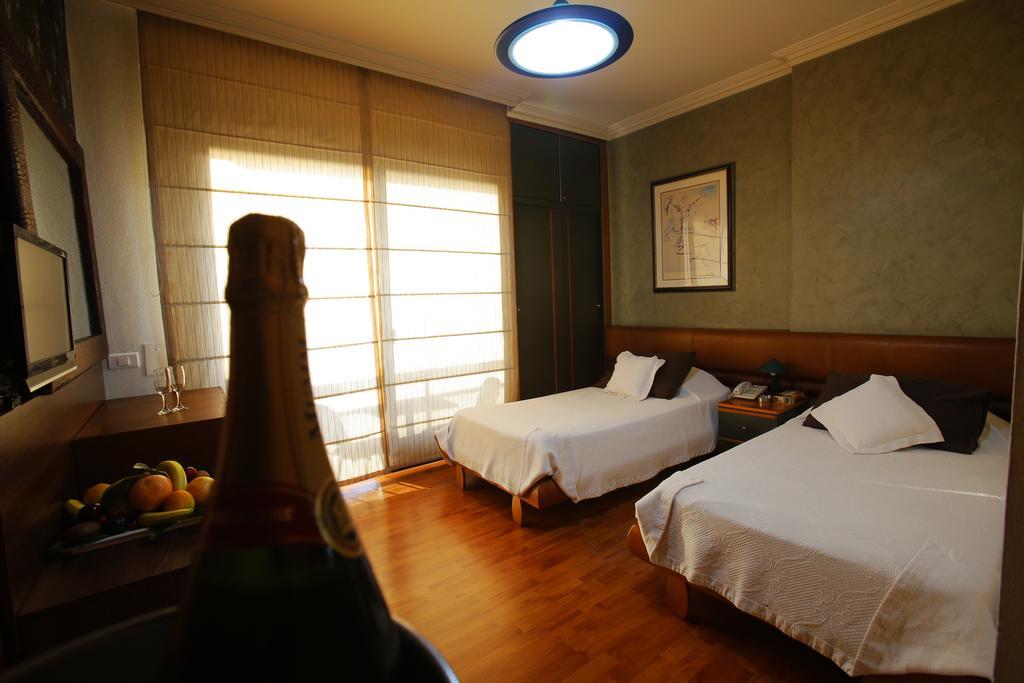 Camelot Hotel Jounieh Kültér fotó