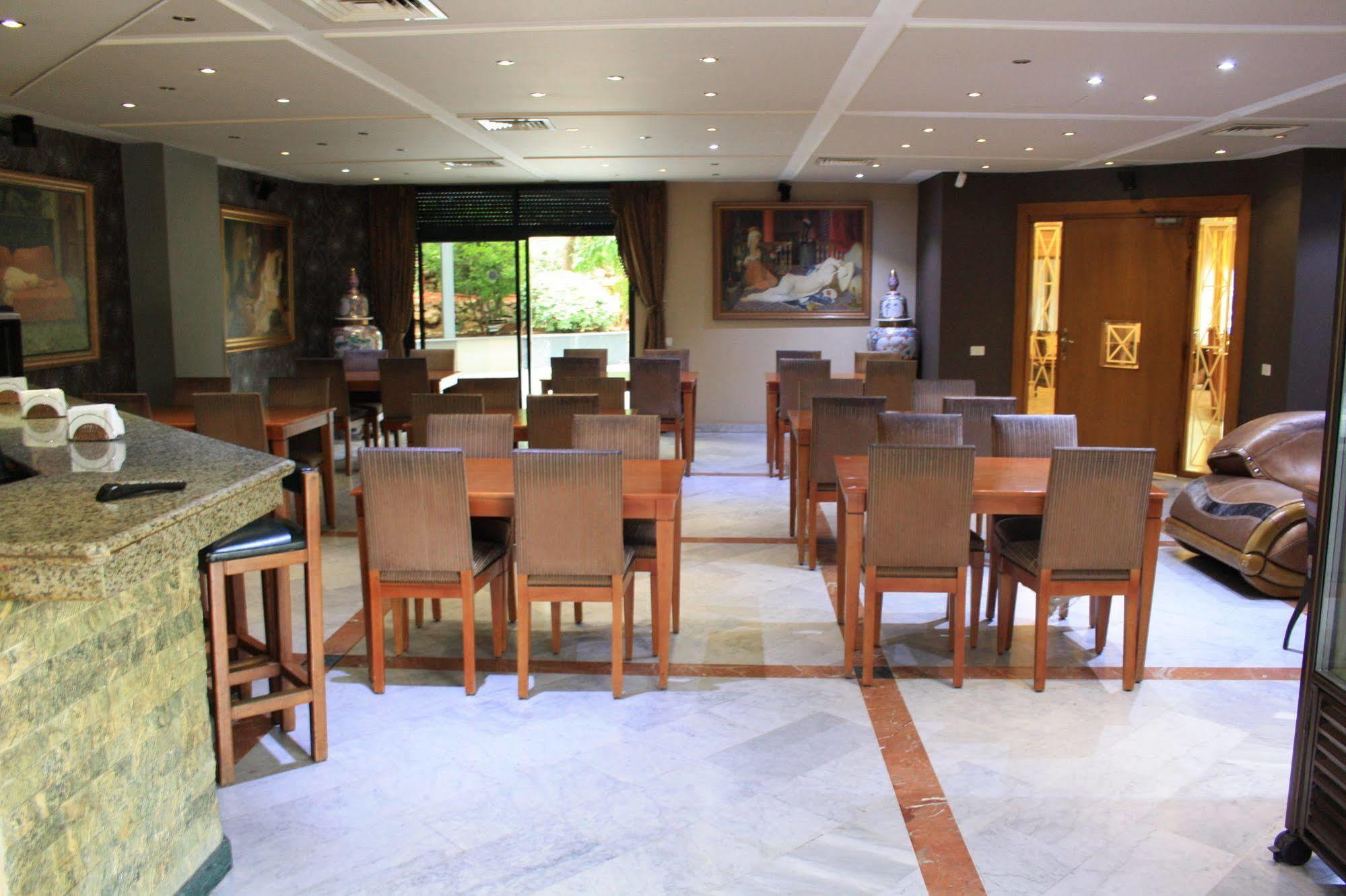 Camelot Hotel Jounieh Kültér fotó