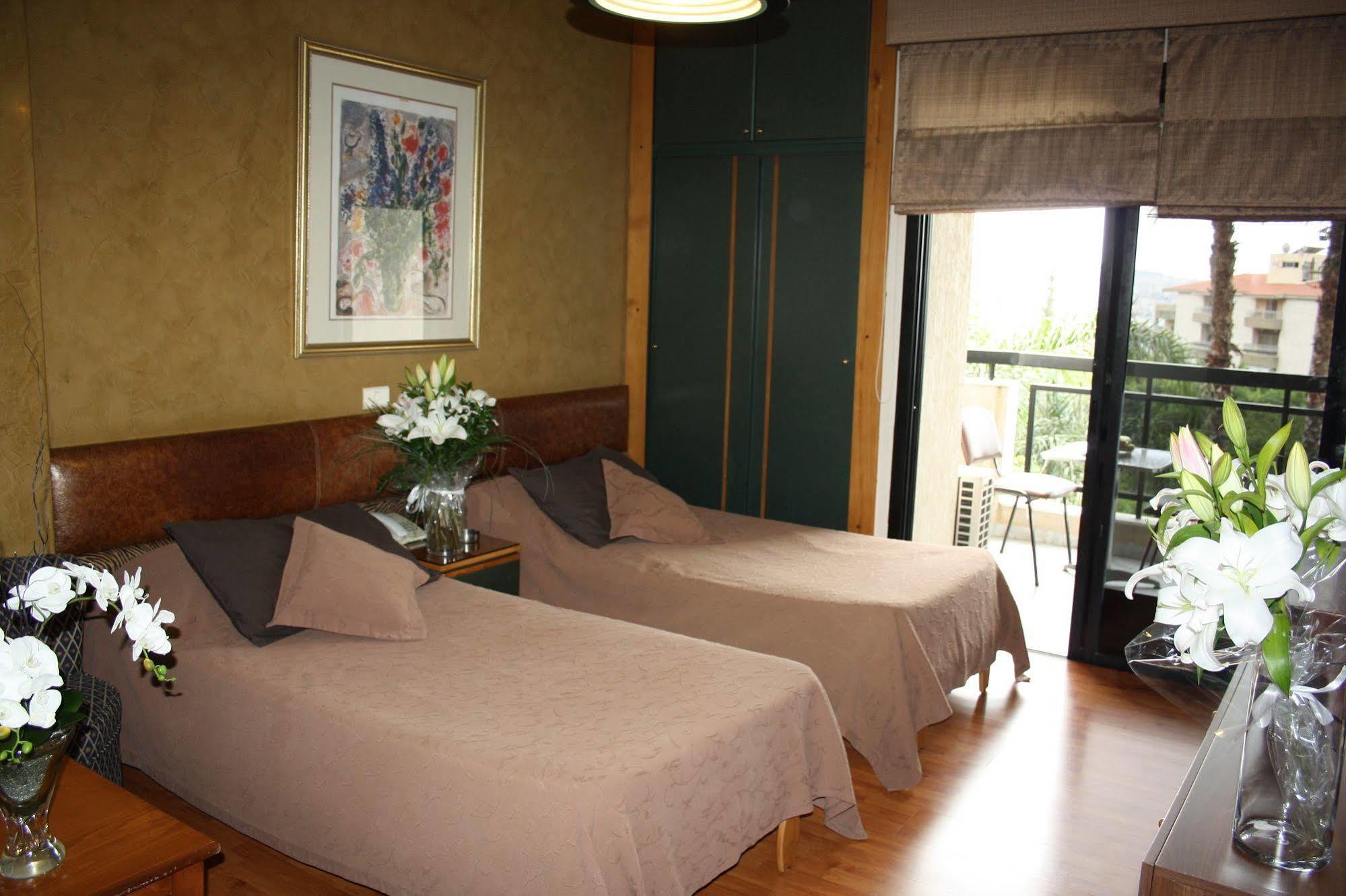 Camelot Hotel Jounieh Kültér fotó